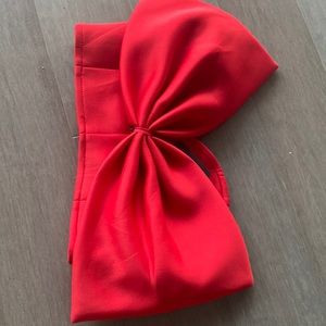 Beautiful strapless, huge bow strapless tube shirt